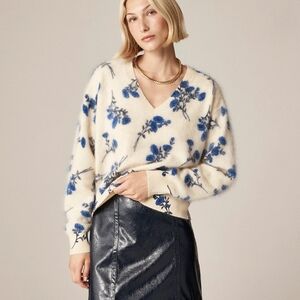 J Crew Brushed cashmere V-neck sweater in toile floral print CO333 Size M